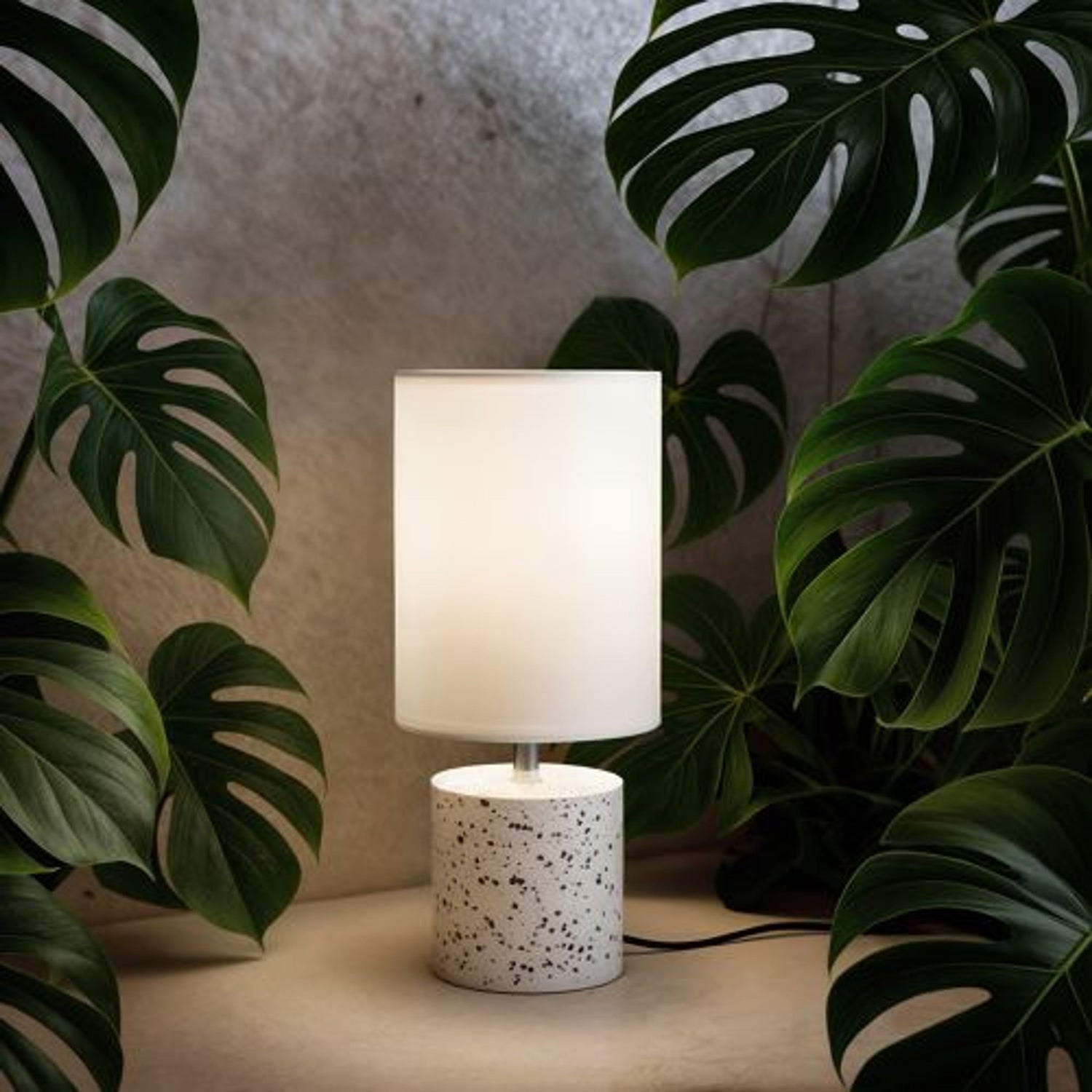 Stolná lampa do obývacej izby