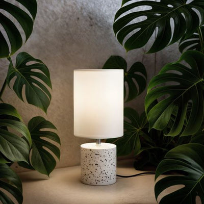 Stolná lampa do obývacej izby